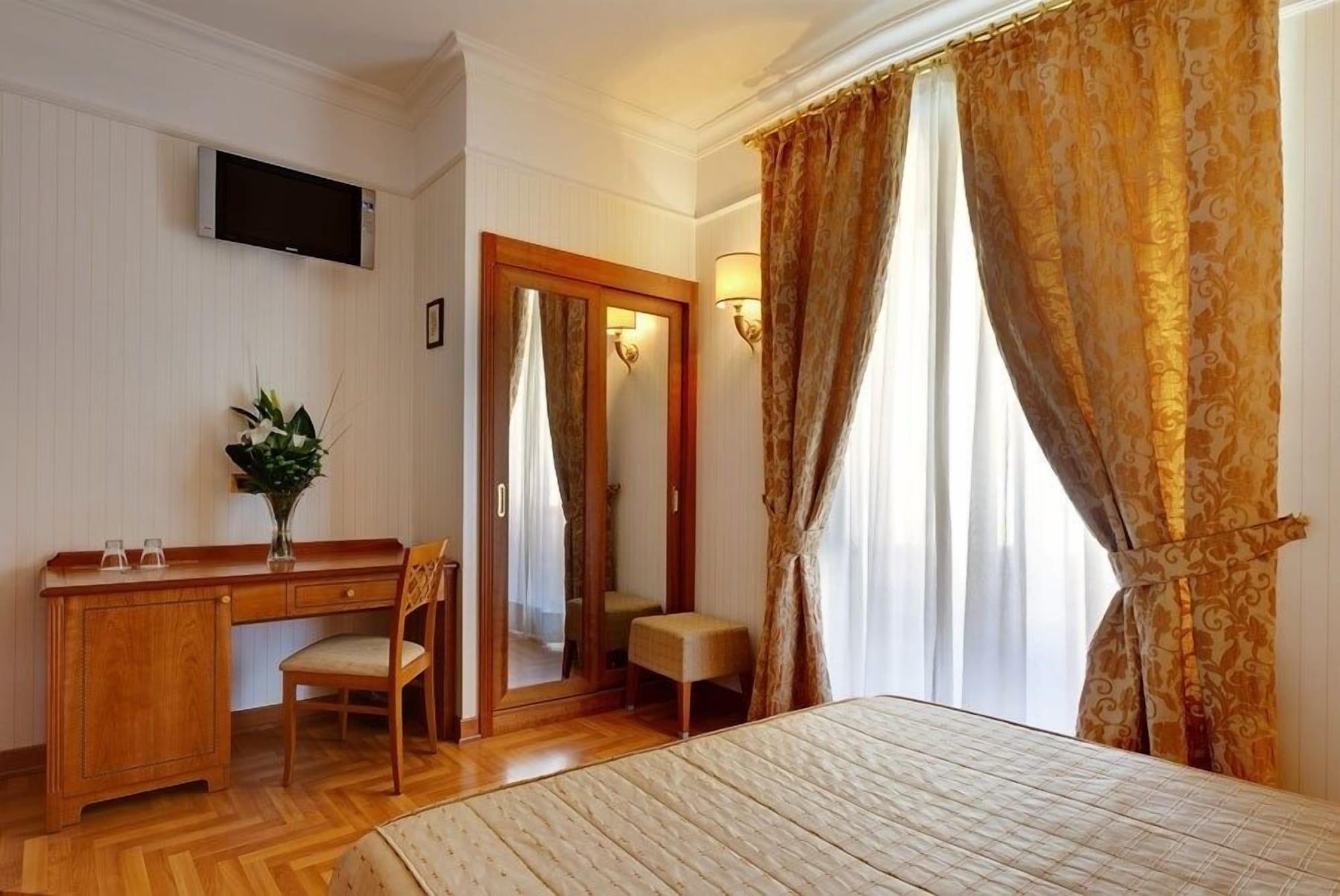 เรซิเดนซาโรมาเซนโตร Hotel ห้อง รูปภาพ