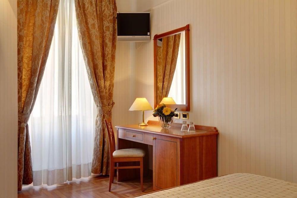 เรซิเดนซาโรมาเซนโตร Hotel ภายนอก รูปภาพ