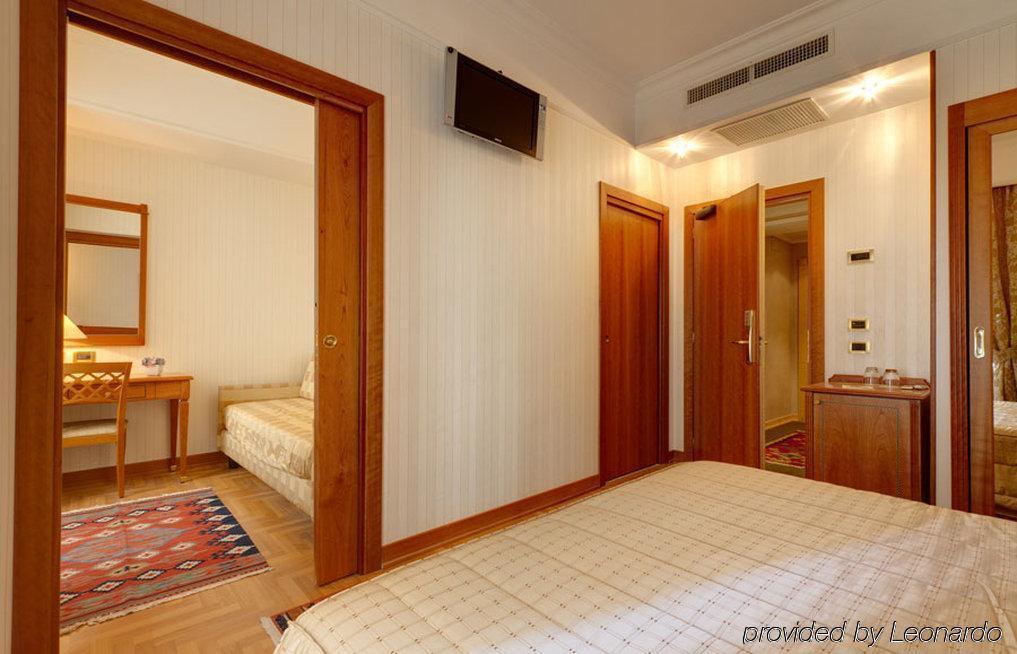 เรซิเดนซาโรมาเซนโตร Hotel ภายนอก รูปภาพ