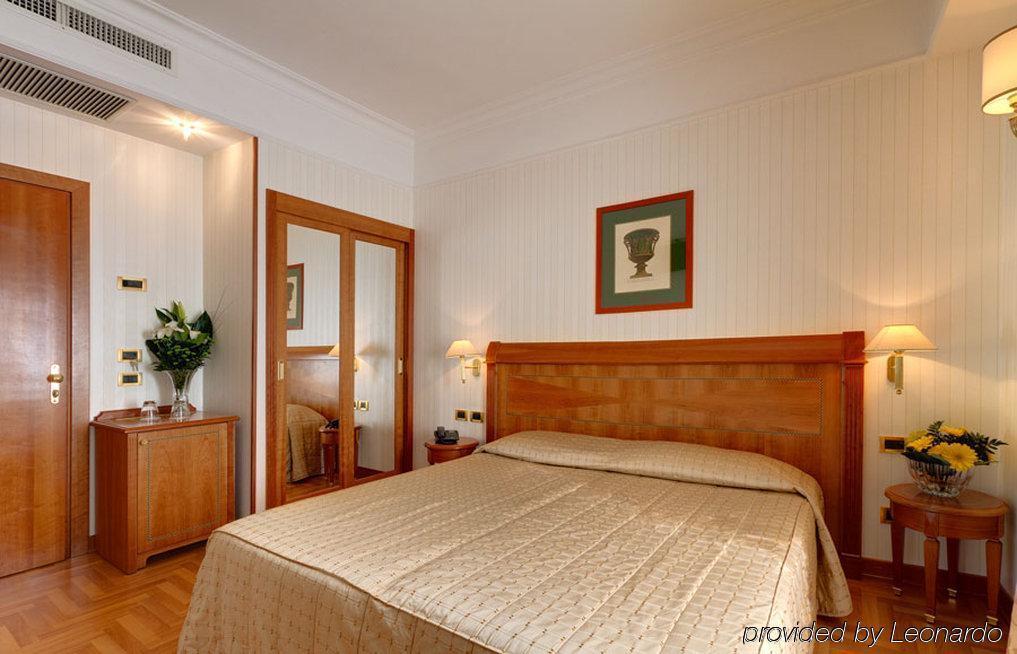 เรซิเดนซาโรมาเซนโตร Hotel ภายนอก รูปภาพ